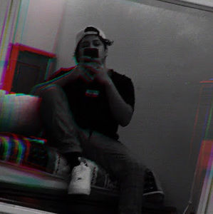 Meet your Posher, Dennis